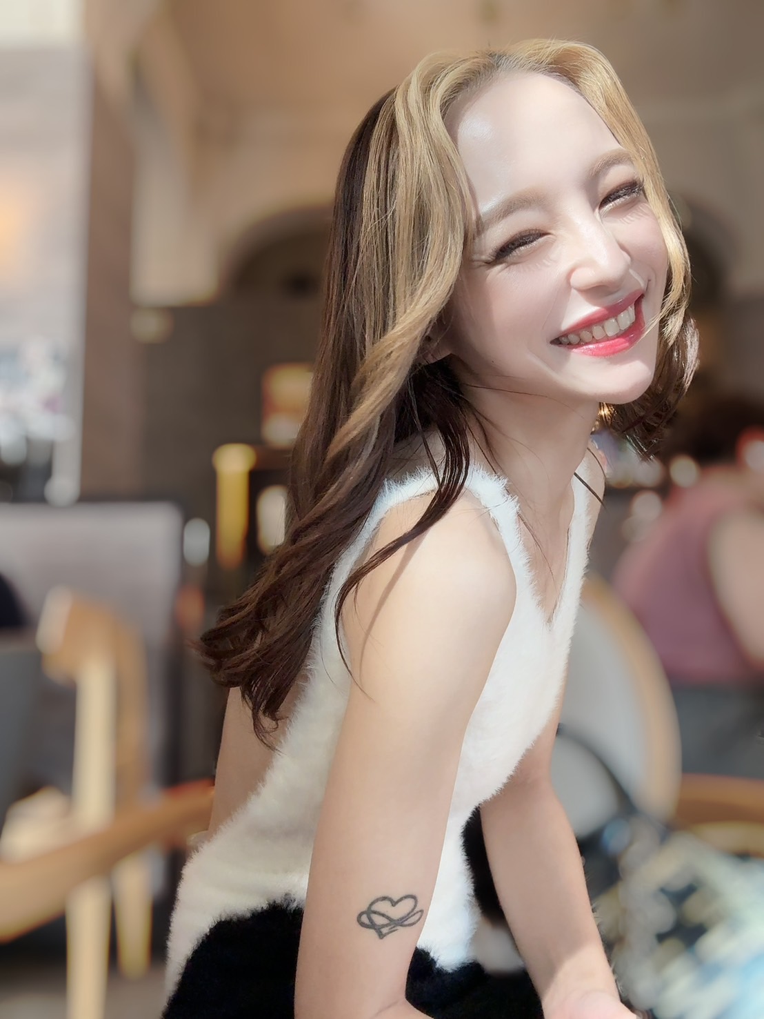 【鈴木ユリア】Netflix『ラヴ上等』出演！